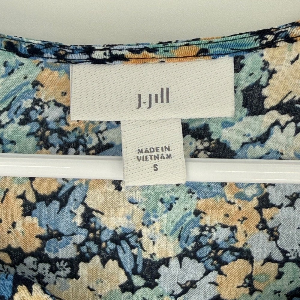 J Jill Shirt Women's Small Blue Floral Peasant Festival Boho Cottagecore Silky - Picture 2 of 6